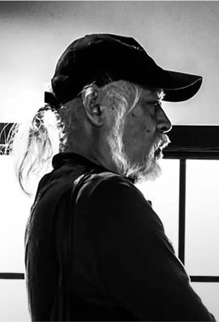 福島 俊を ［ 建築家 / 美術作家 ］